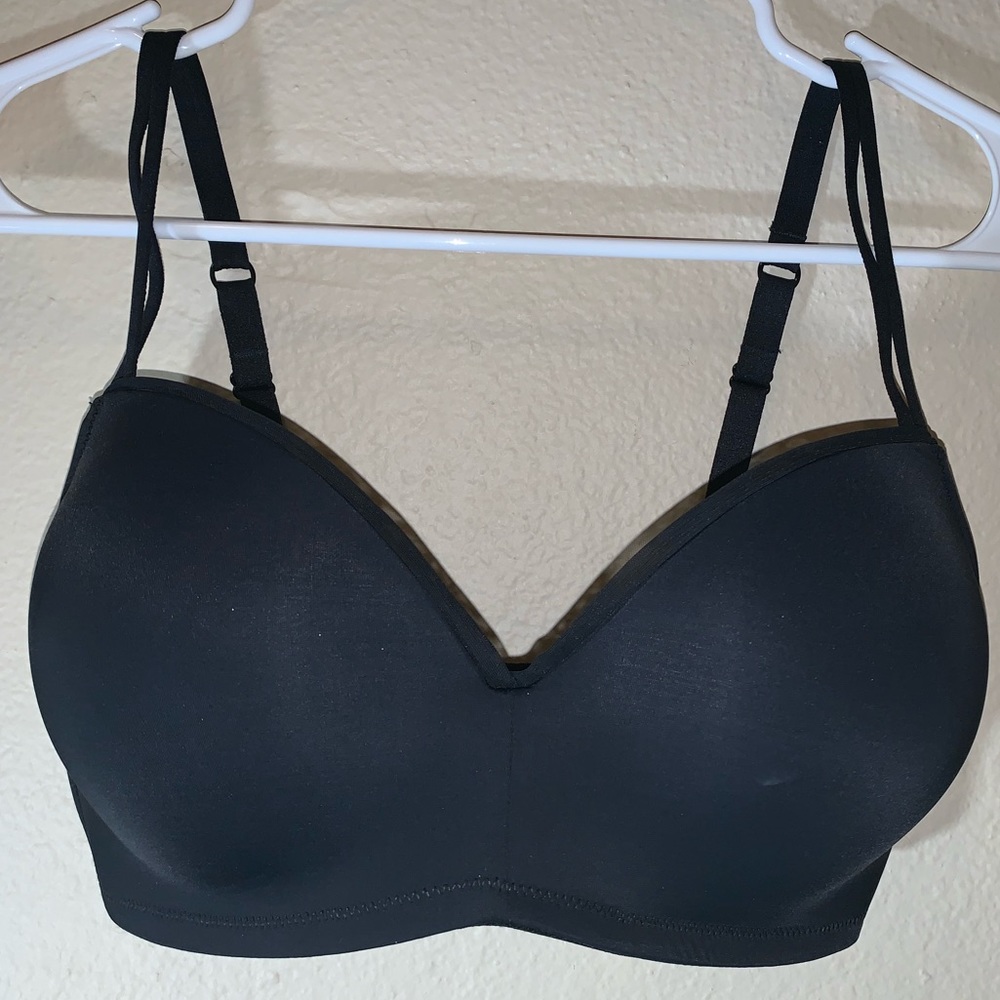 Aarie AE Size 32DD WireLess Black Bra